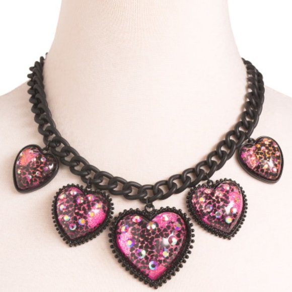 Betsey Johnson Jewelry - Betsey Johnson GLITTER HEART NECKLACE